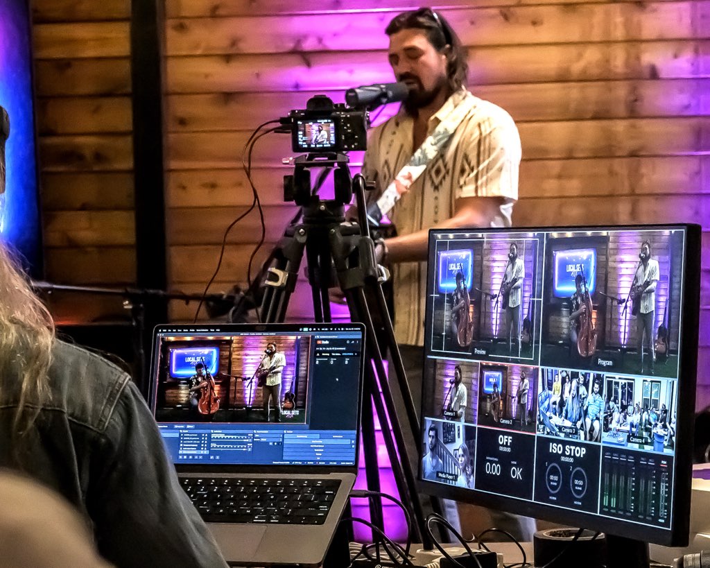 ARTIST_NAME thumbnail image